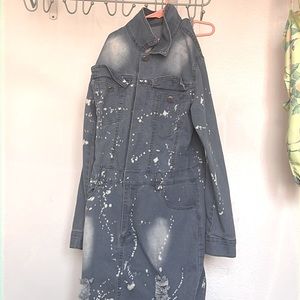 A detailed Jean jacket